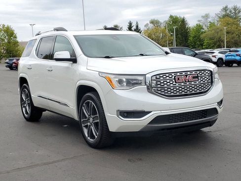 Used 2018 GMC Acadia Denali w/ Technology Package AWD/4WD image 2