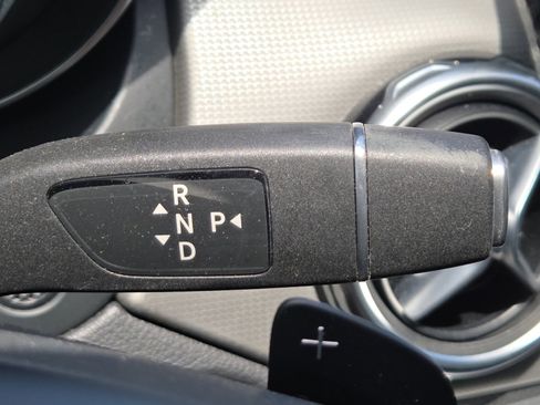 Used 2020 Mercedes-Benz GLA 250 4MATIC image 29