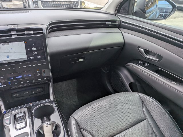 Used 2024 Hyundai Tucson Limited AWD/4WD image 17
