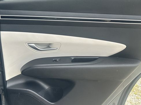 Used 2024 Hyundai Tucson SEL FWD image 16