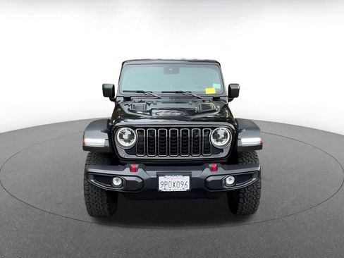 Used 2025 Jeep Wrangler Unlimited Rubicon image 4