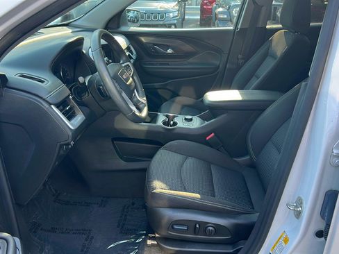 Used 2023 GMC Terrain SLE w/ Driver Convenience Package image 15
