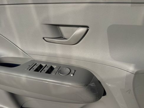 New 2026 Hyundai Kona SE image 28