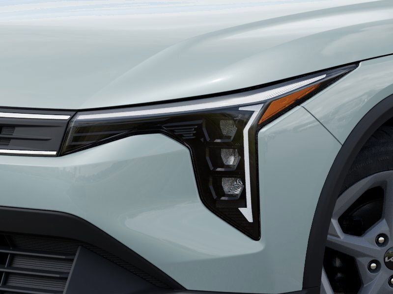 New 2025 Kia K4 FWD image 10