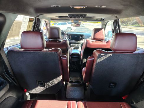 Certified 2024 Dodge Durango R/T image 10