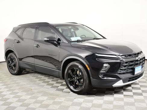 Used 2023 Chevrolet Blazer LT w/ Midnight/Sport Edition AWD/4WD image 4