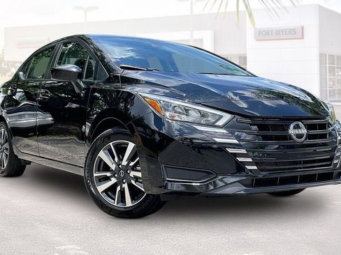 Used 2025 Nissan Versa SV FWD image 1