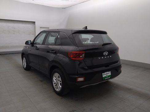 Used 2021 Hyundai Venue SE FWD image 5