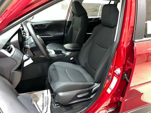 New 2025 Toyota RAV4 LE image 13