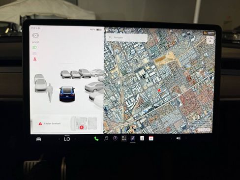 Used 2022 Tesla Model Y Performance AWD/4WD image 12