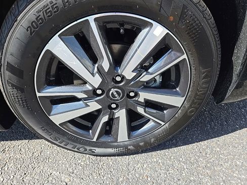 New 2025 Nissan Versa SV w/ Trunk Package image 34