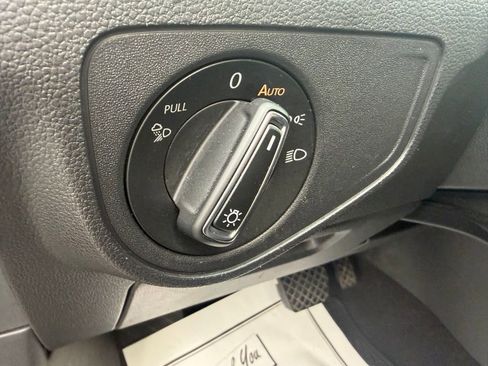 Used 2021 Volkswagen Atlas SE image 36