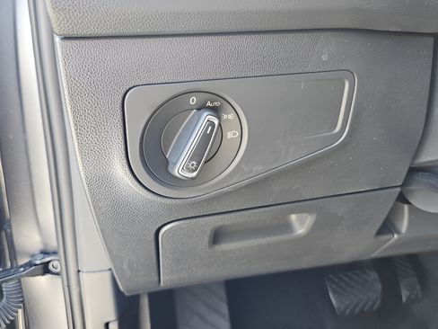 Certified 2024 Volkswagen Tiguan SE AWD/4WD image 14