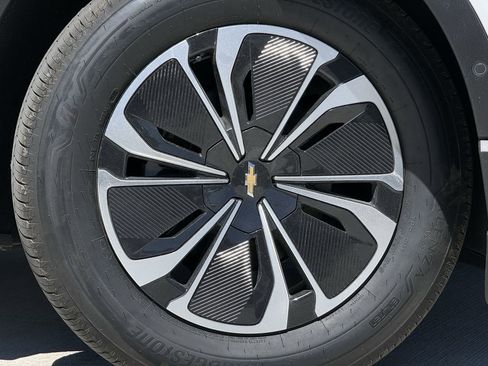 New 2026 Chevrolet Blazer EV LT w/ Super Cruise Package FWD image 9