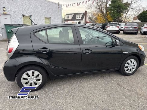 Used 2012 Toyota Prius C Four image 8