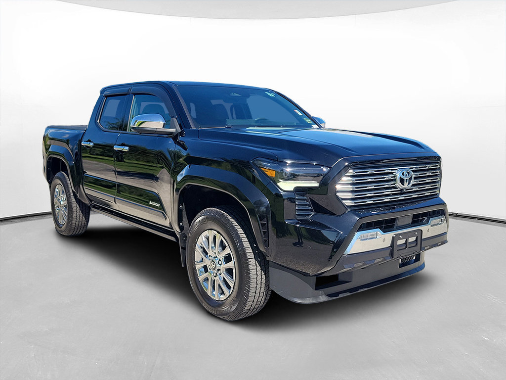 Used 2025 Toyota Tacoma Limited AWD/4WD image 3