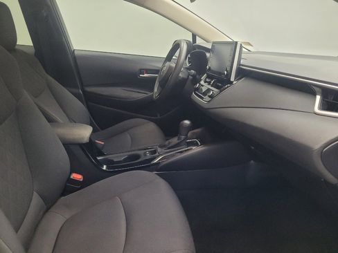 Used 2021 Toyota Corolla LE w/ LE Convenience Package image 21