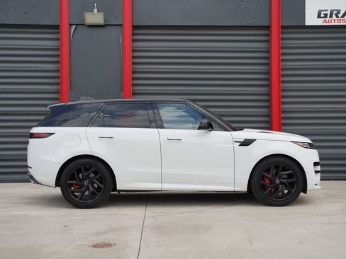 Used 2023 Land Rover Range Rover Sport SE Dynamic AWD/4WD image 3