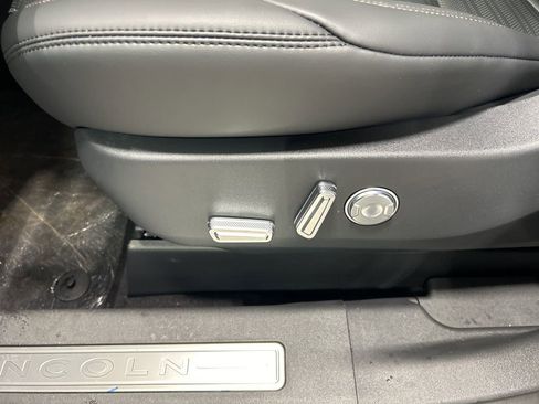 New 2026 Lincoln Nautilus Reserve w/ Jet Appearance Package image 10