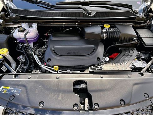New 2026 Chrysler Pacifica Limited w/ S Appearance Package image 11