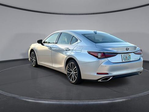 Used 2025 Lexus ES 350 w/ Premium Package FWD image 10