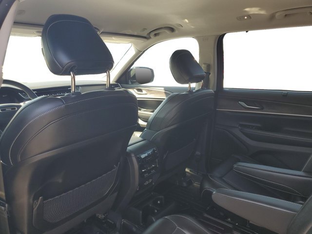 Used 2023 Jeep Grand Cherokee L Limited w/ Luxury Tech Group II RWD image 27
