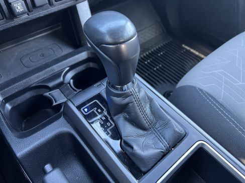 Used 2021 Toyota Tacoma TRD Off-Road image 25