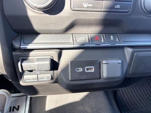 Used 2022 Chevrolet Silverado 2500 Custom w/ Gooseneck/5TH Wheel Package image 23