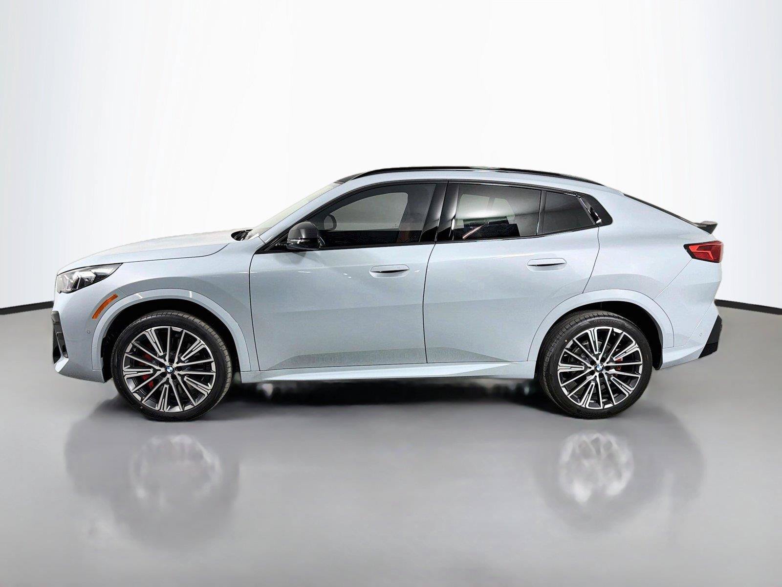New 2027 BMW X2 xDrive28i w/ Technology Package AWD/4WD image 8
