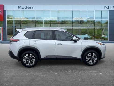 Certified 2023 Nissan Rogue SV w/ SV Premium B Package FWD image 4