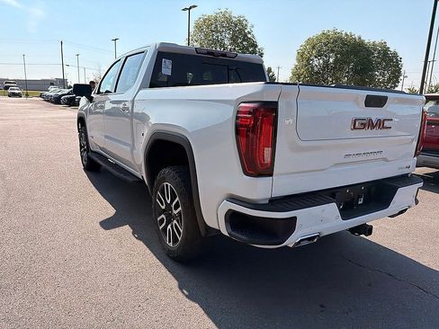 Used 2023 GMC Sierra 1500 AT4 w/ Technology Package AWD/4WD image 9
