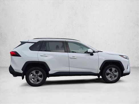 Used 2024 Toyota RAV4 XLE w/ Convenience Package FWD image 4