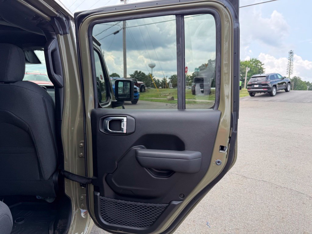 Used 2026 Jeep Wrangler Unlimited Sport AWD/4WD image 33