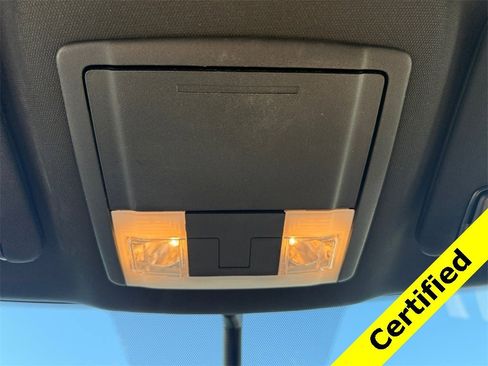 Used 2018 Ford Explorer XLT w/ Equipment Group 202A image 23