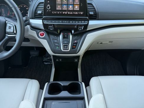 Used 2026 Honda Odyssey EX-L image 16