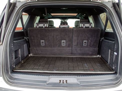 Used 2022 Ford Expedition Max Limited image 5