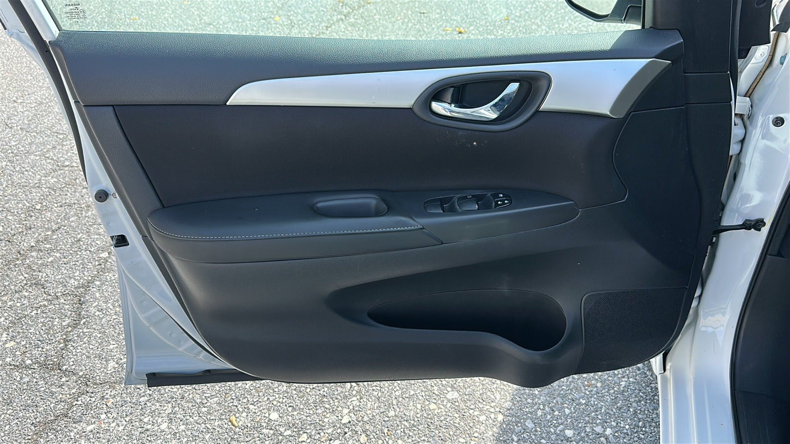 Used 2018 Nissan Sentra S FWD image 12