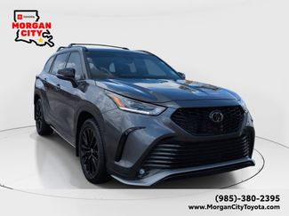 Used 2024 Toyota Highlander XSE FWD video 1