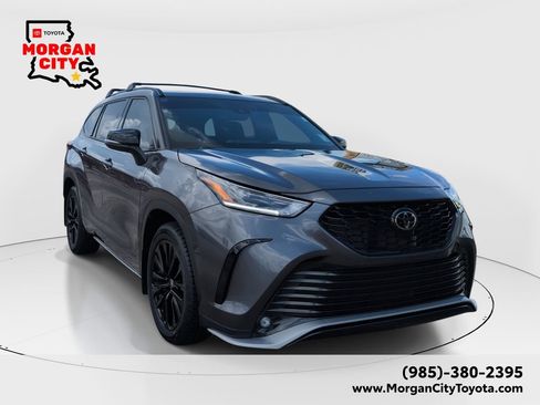Used 2024 Toyota Highlander XSE FWD image 1