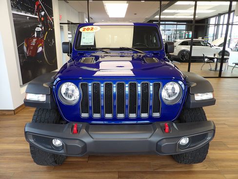 Used 2020 Jeep Wrangler Rubicon w/ Cold Weather Group AWD/4WD image 2