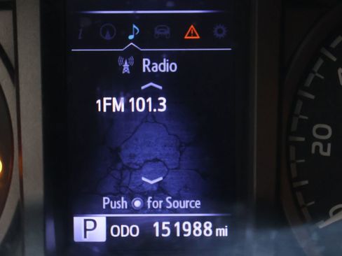 Used 2019 Toyota Tacoma TRD Off-Road image 20