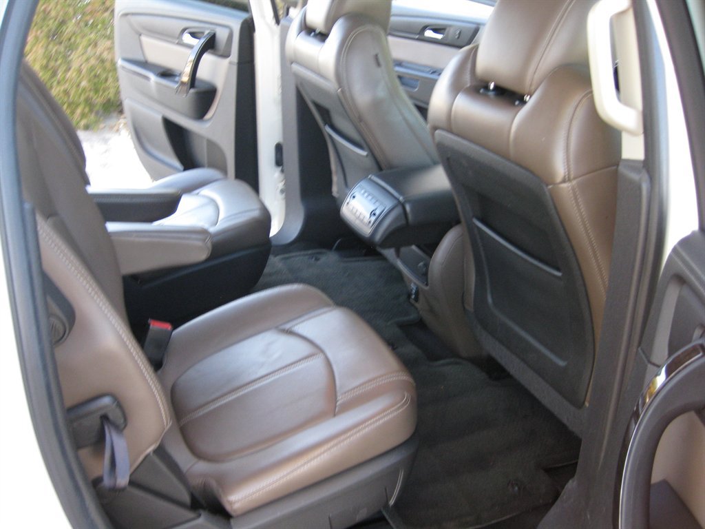 Used 2015 GMC Acadia SLT w/ Open Road Package FWD image 33