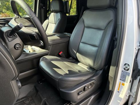Used 2023 Chevrolet Tahoe LT w/ LT Signature Plus Package RWD image 6