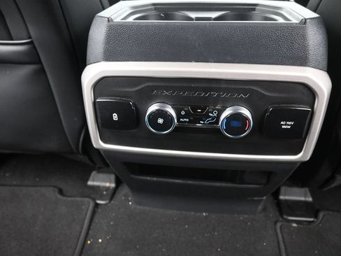 Used 2024 Ford Expedition Max XLT RWD image 14