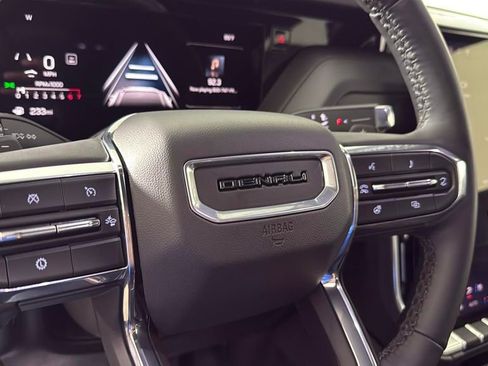 Certified 2025 GMC Yukon Denali RWD image 23