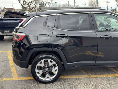 Used 2018 Jeep Compass Limited w/ Navigation Group AWD/4WD image 9