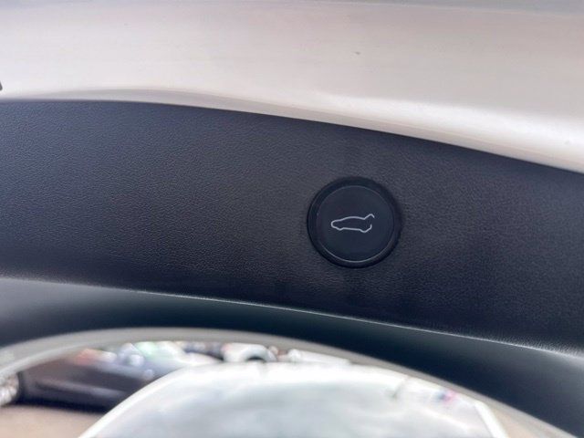 Used 2021 Tesla Model 3 Standard Range Plus RWD image 16