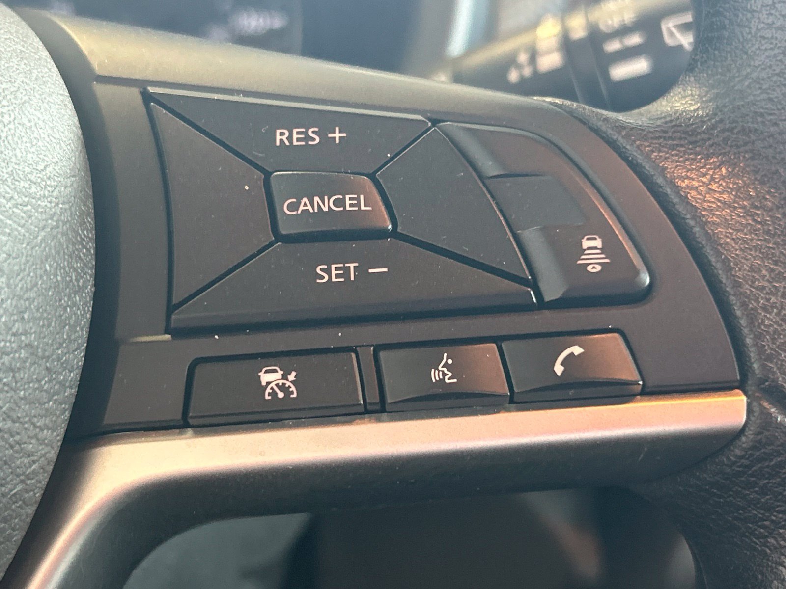 Used 2023 Nissan Kicks SV FWD image 20