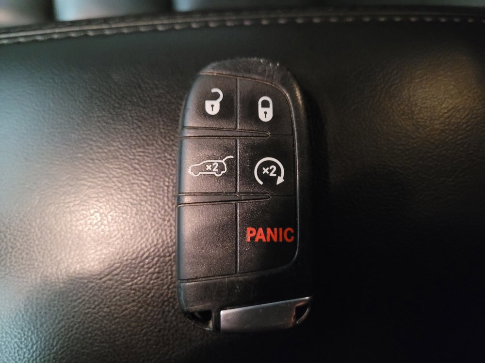 Used 2022 Jeep Grand Cherokee Limited RWD image 32