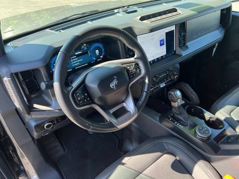 Used 2025 Ford Bronco Badlands AWD/4WD image 11